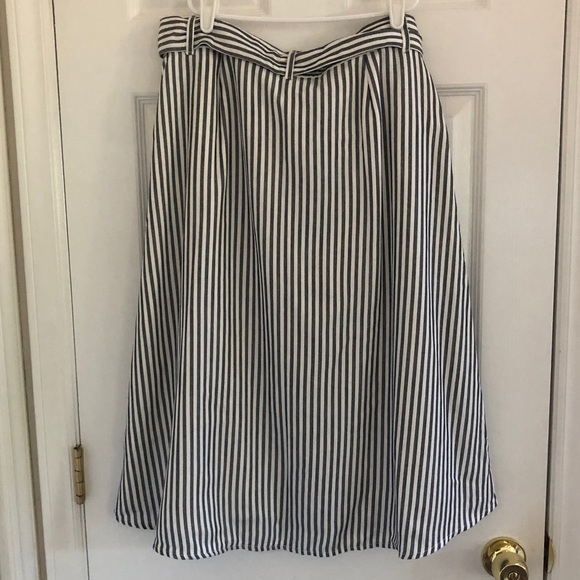 Loft Midi Skirt - Picture 3 of 3